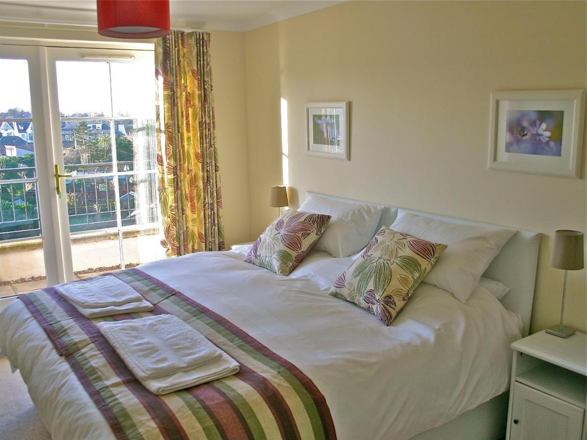 Apartment No 10 Royal *