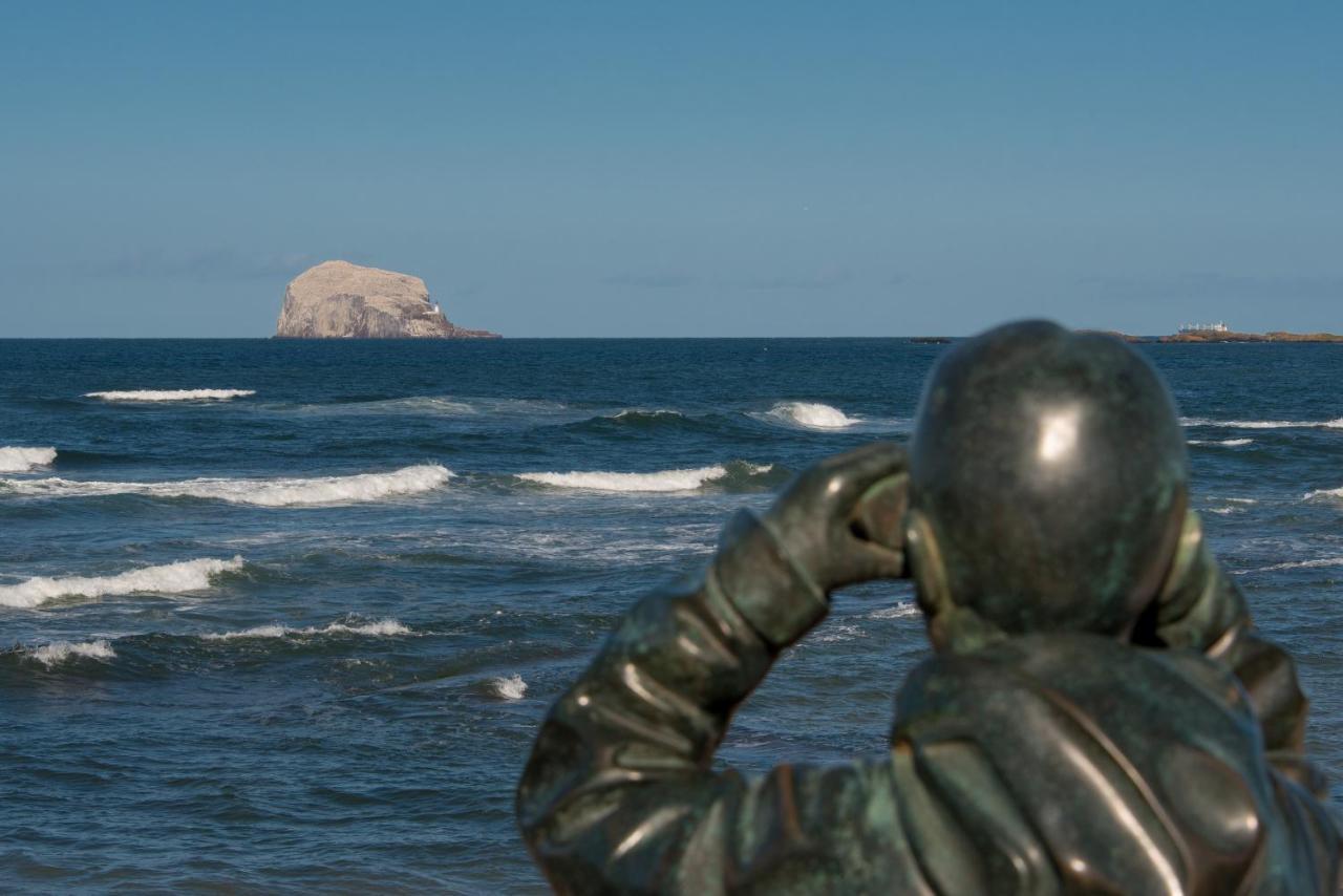 Stylish Beach Pad On Scotland's Golf Coast * North Berwick
