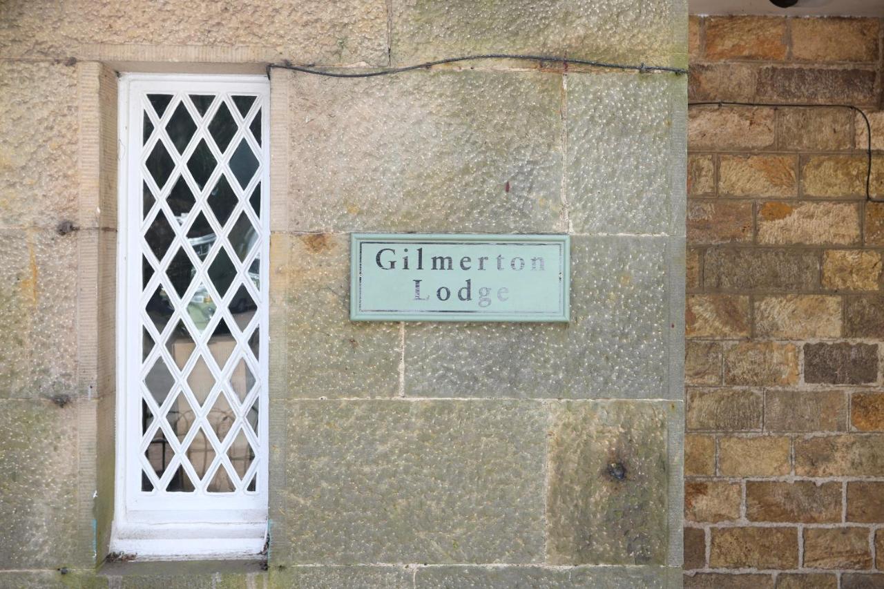 Joivy The At Gilmerton House,