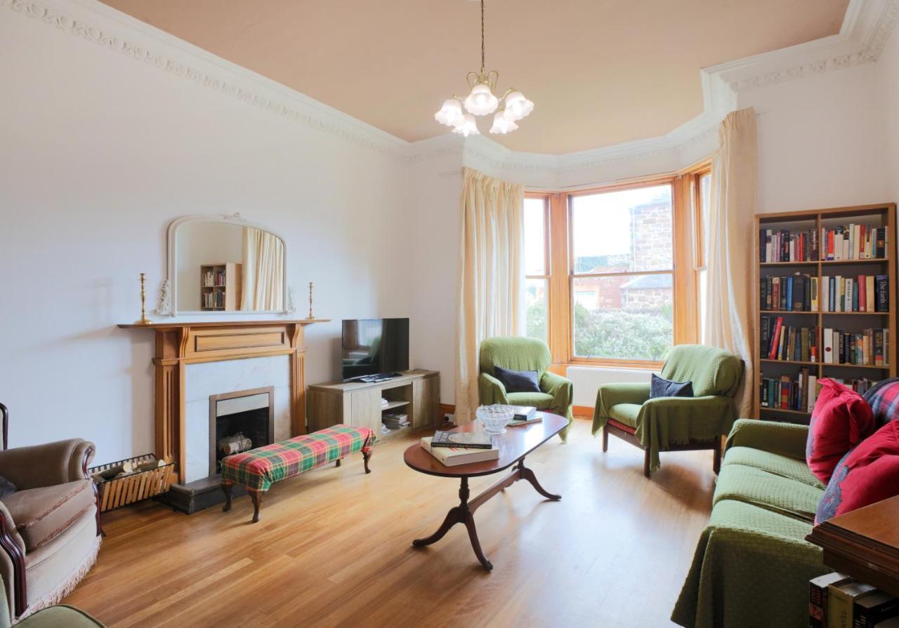 Westend Place *