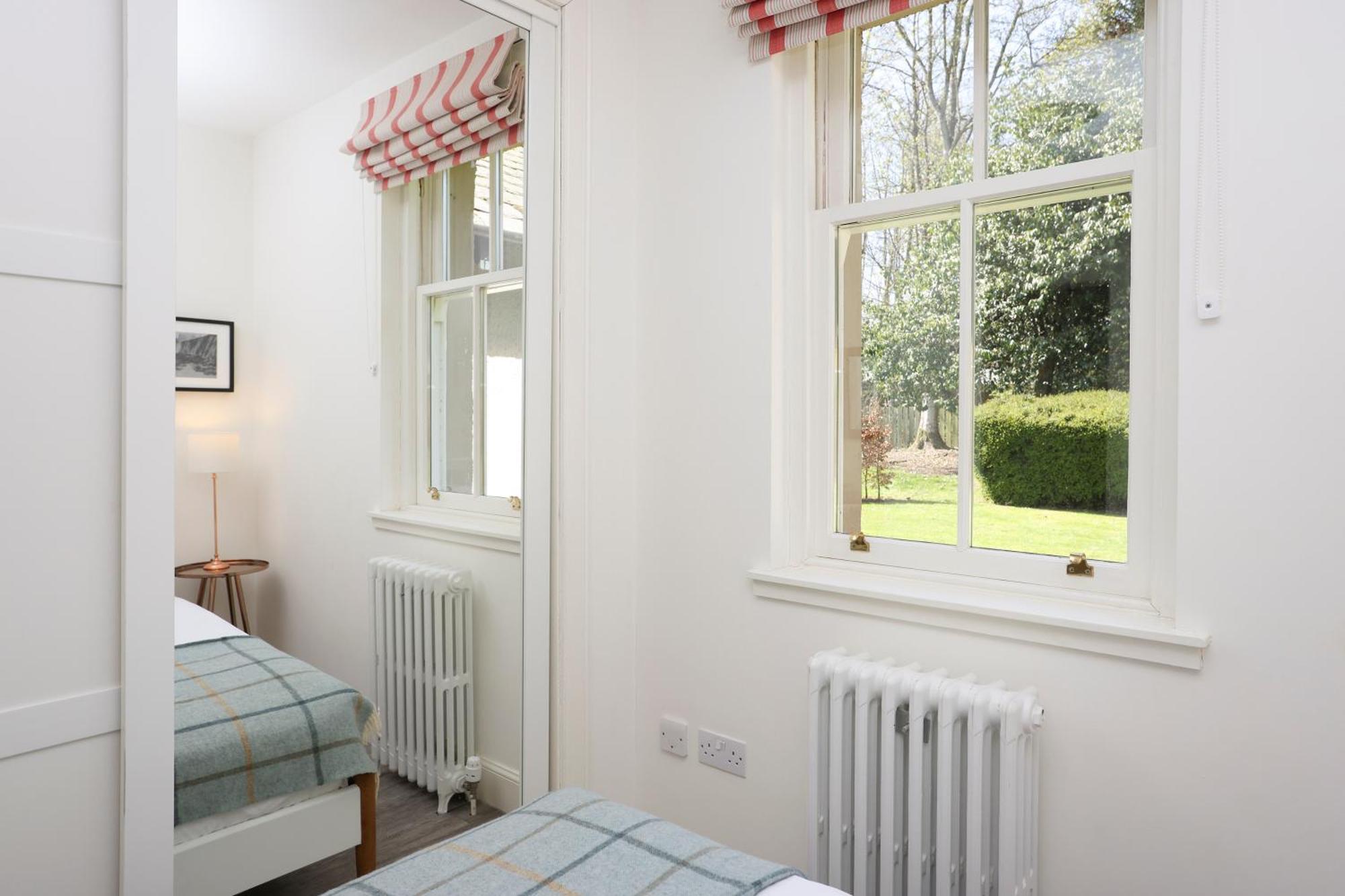 Lodge Joivy The At Gilmerton House,