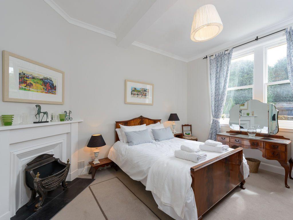 Cromwell Road