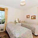 Flat 2 Inchgarry Court