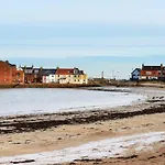 Glenbay -Charming 3-Bed Apartment In North Berwick