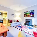 Unique Seaside Apartment, Central North Berwick