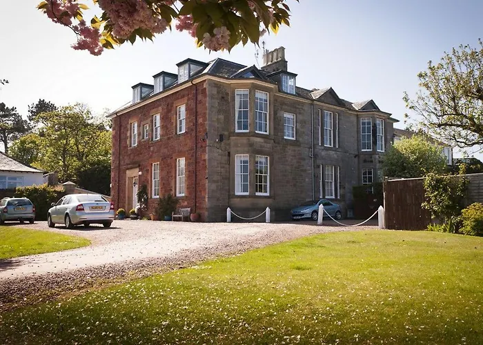 Inchgarry Court