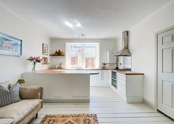 Stylish 1Bd Seaside Flat North Berwick