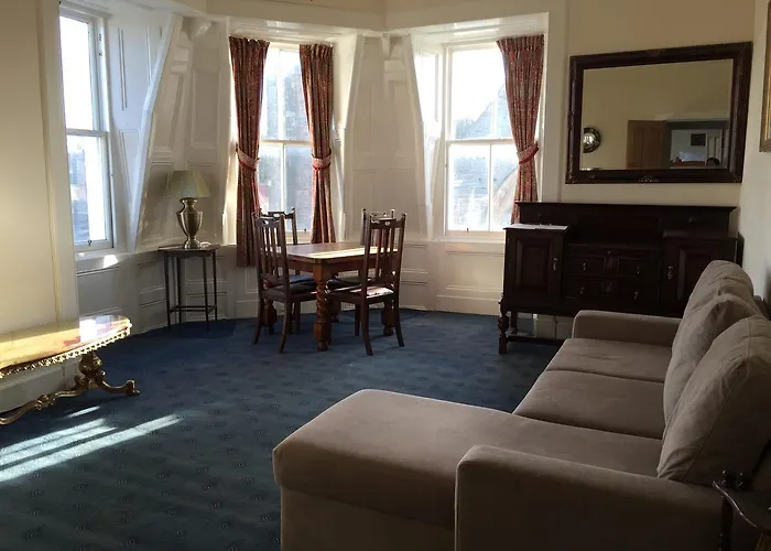 Seaviews Guest House