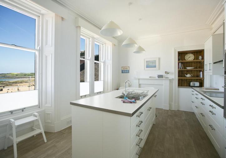 Linda Vista Apartment