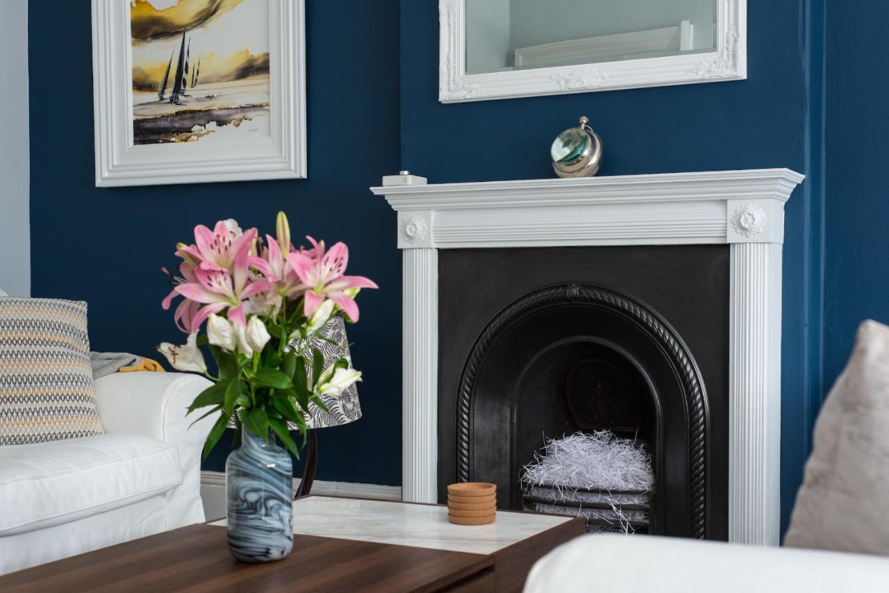 Bright 2 Bed High Street North Berwick