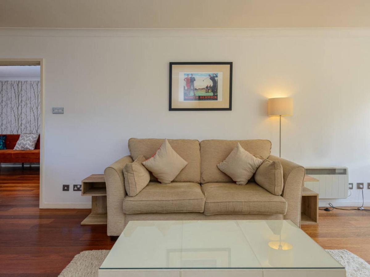 Corrin - Chic 1 Bedroom *