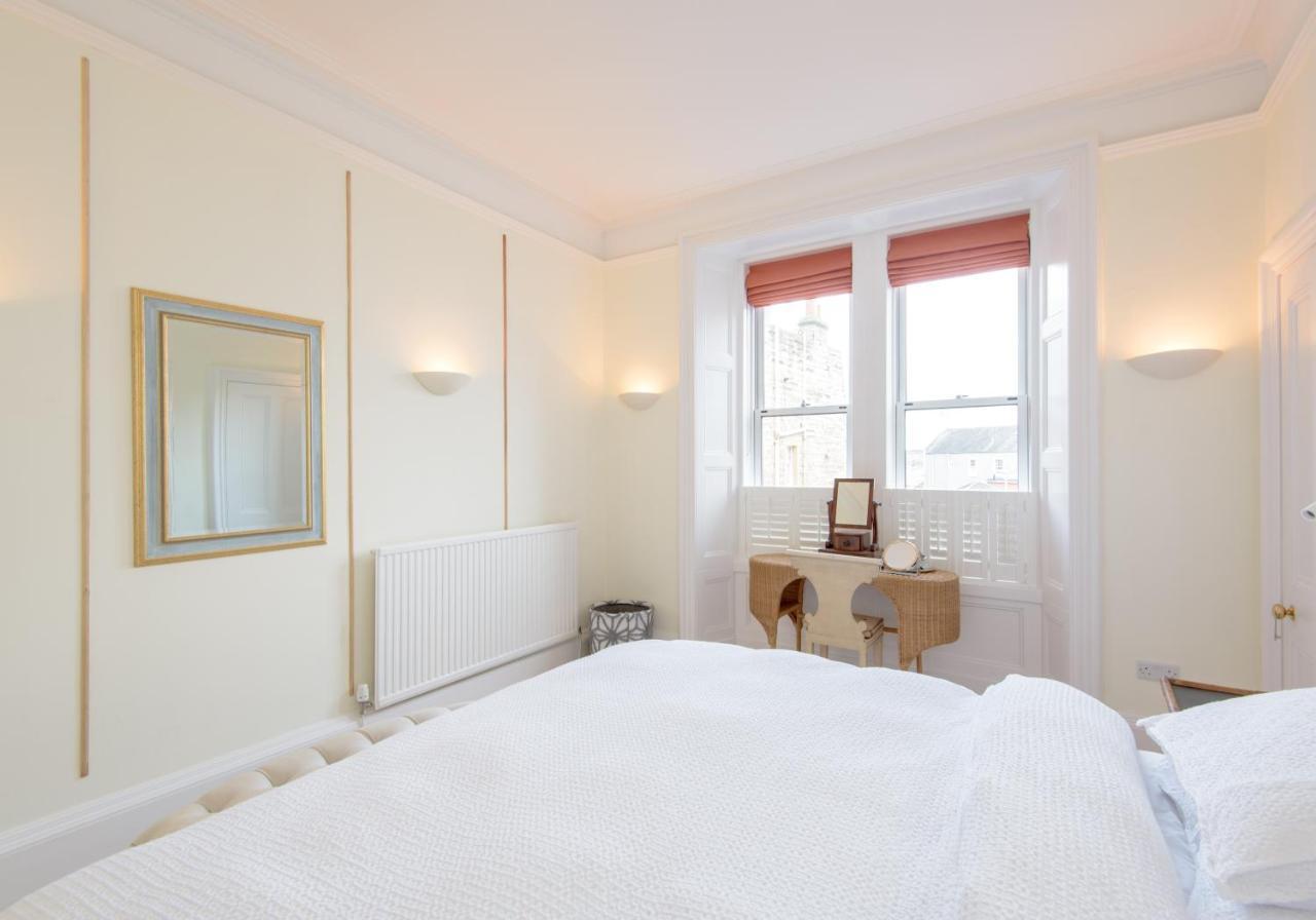 East Cliff Apartment *
