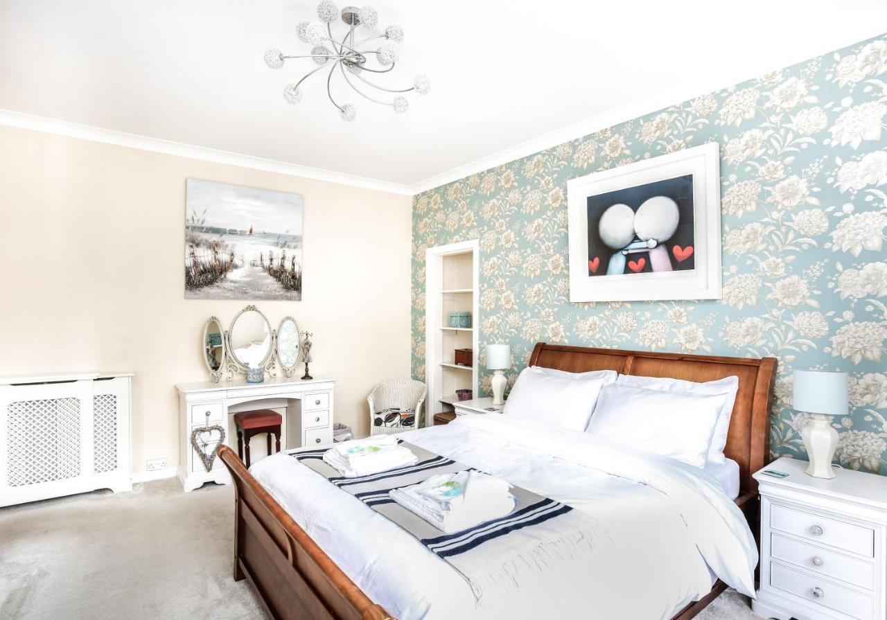 Sandy Shores- Beautiful 3 Bed Near In