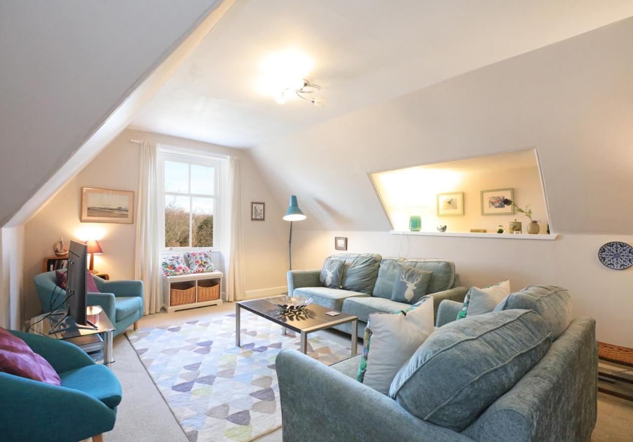 Holmgarth Apartment