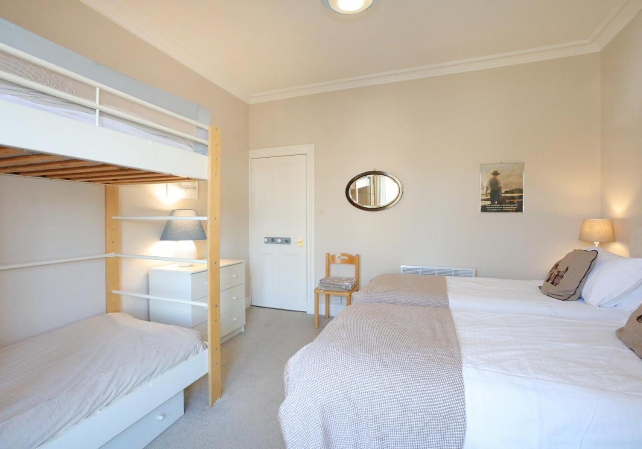 Holmgarth Apartment *