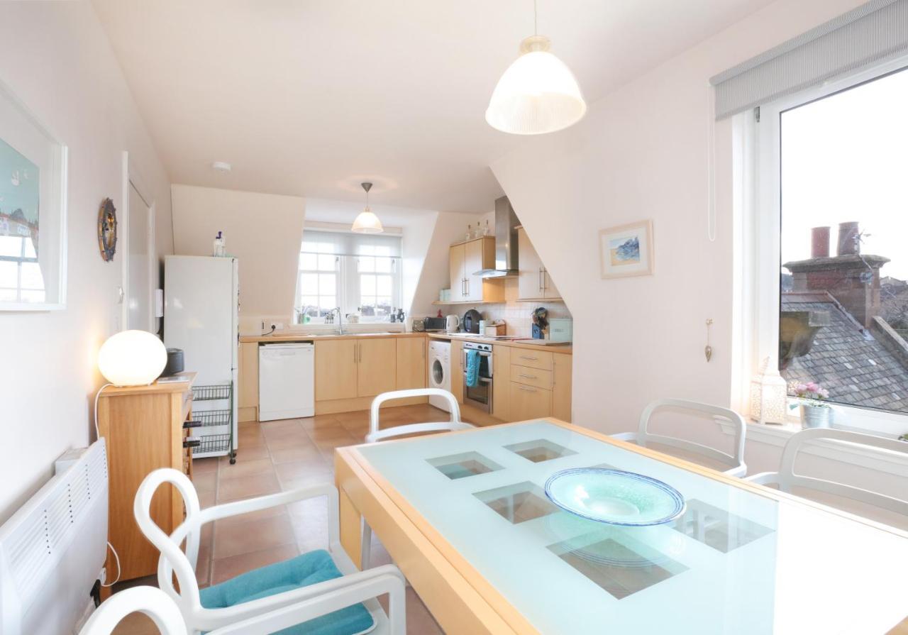Holmgarth Apartment *