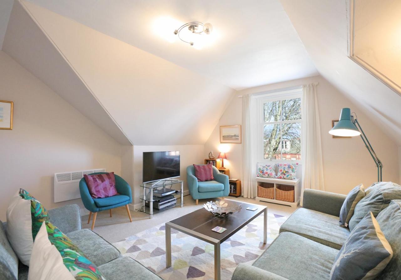Holmgarth Apartment