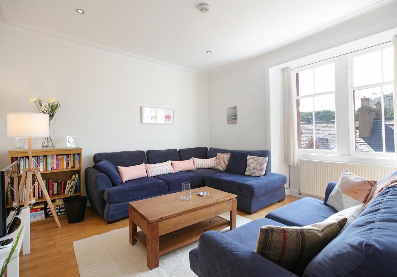 Law View Apartment