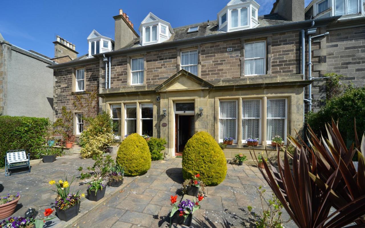 Holiday home Pointgarry *