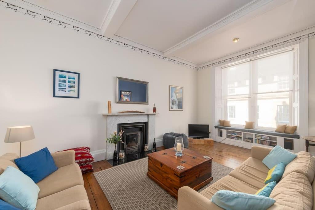 Apartment Spacious 2 Bedroom High Street