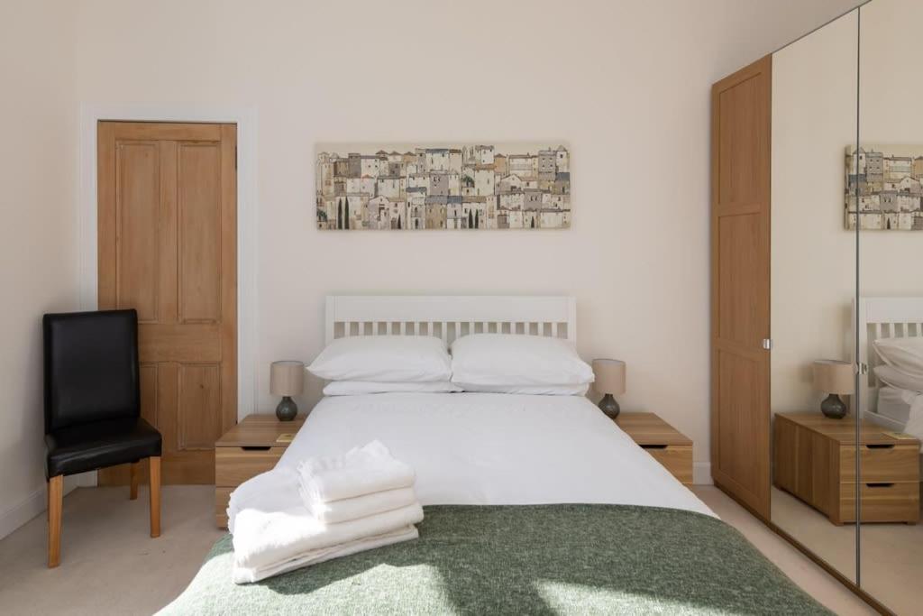 Apartment Spacious 2 Bedroom High Street