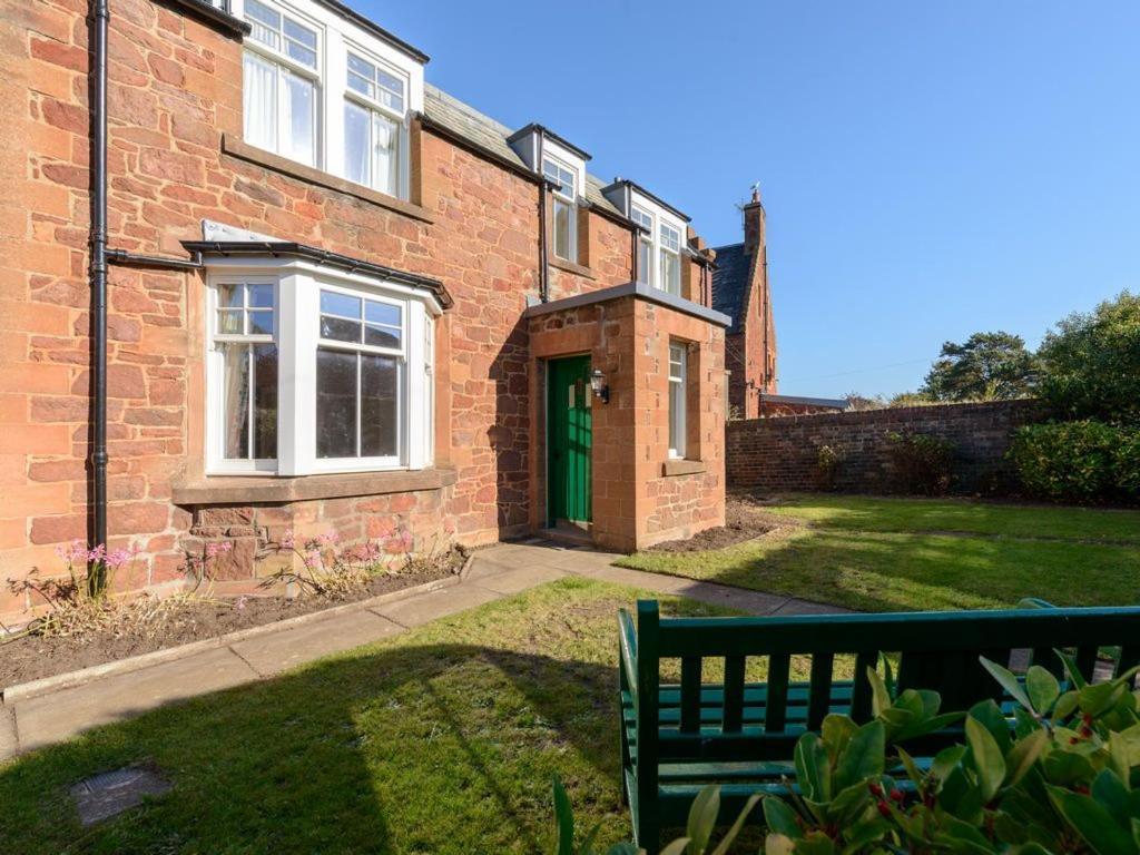 Holiday home Glenconner Garden *