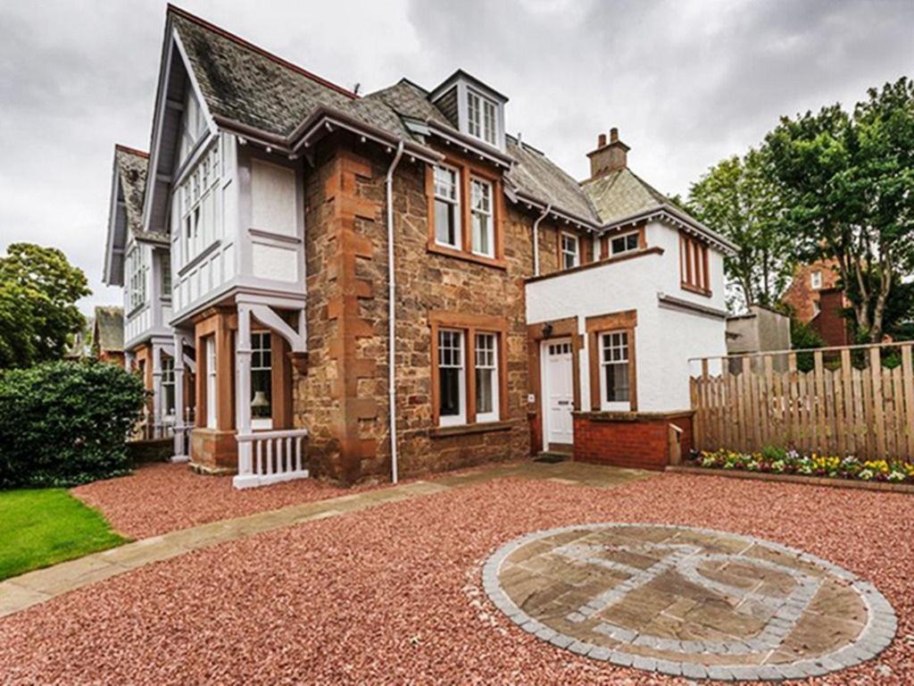 Holiday home Glenconner House *