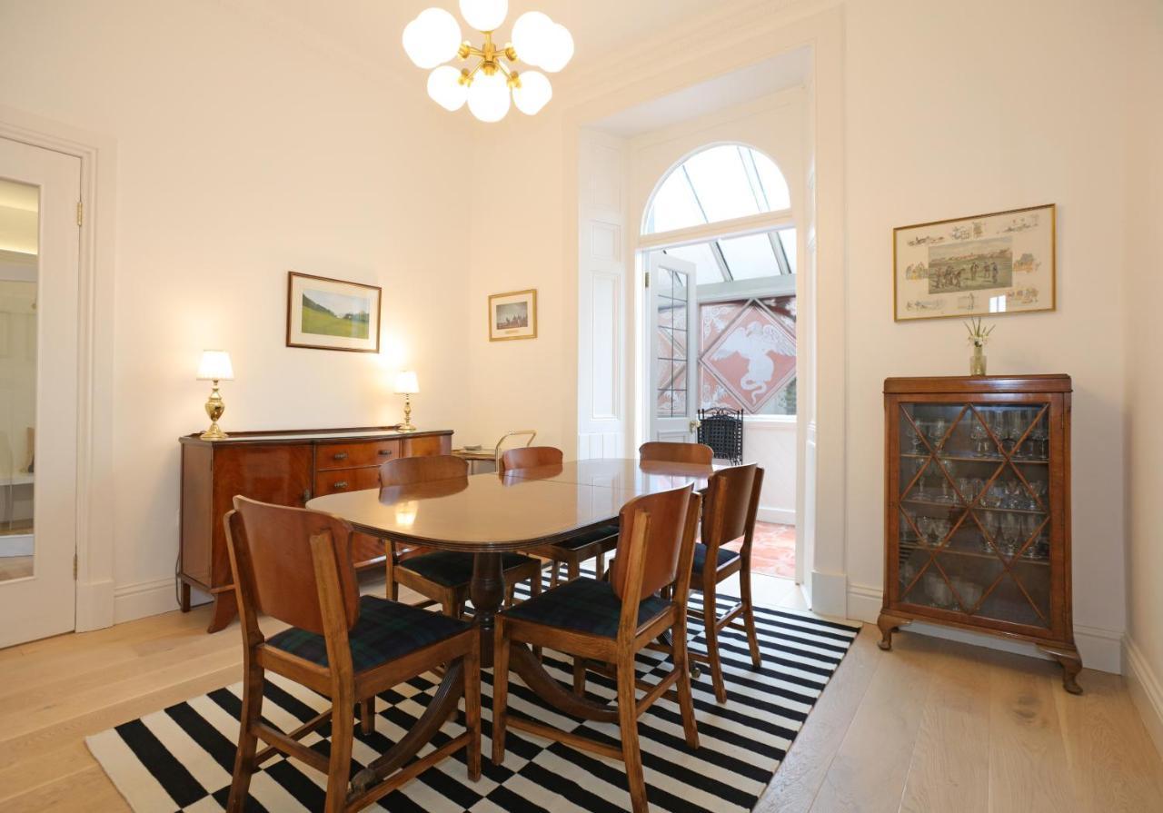 Sandacres Villa