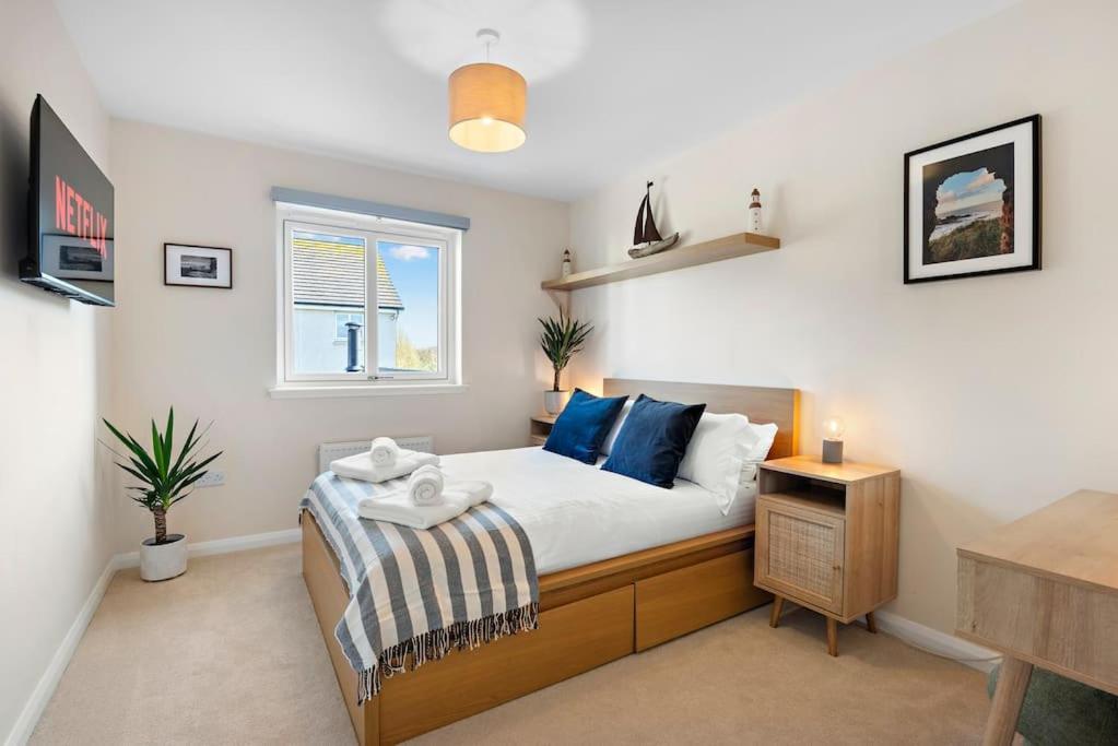 Luxury House With A Hot Tub Book On Air Bee And Bee *