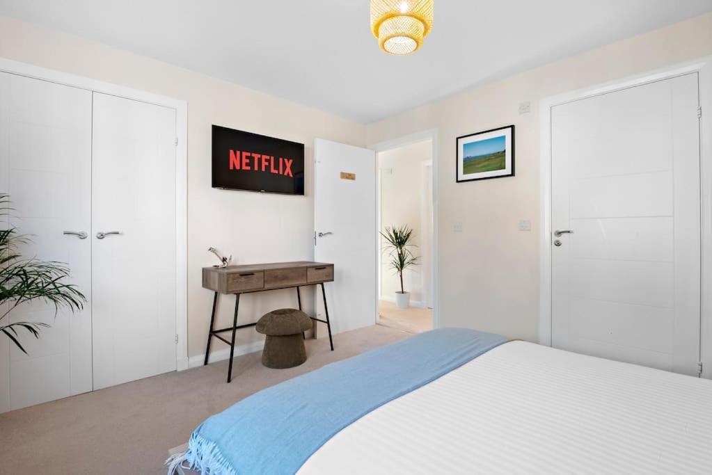 Villa Luxury House With A Hot Tub Book On Air Bee And Bee North Berwick
