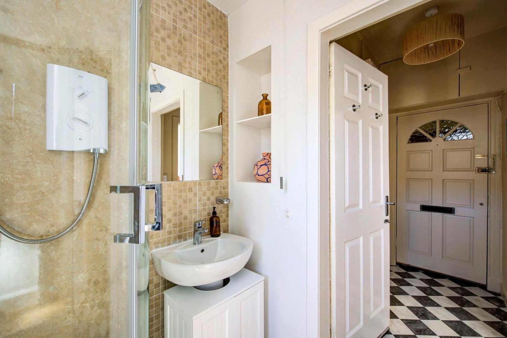 Holiday home Stylish 1bd Seaside Flat *
