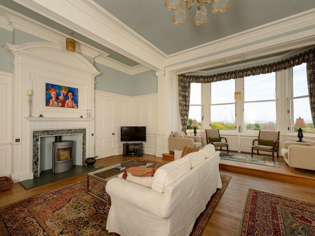 Cromwell Road Apartment *