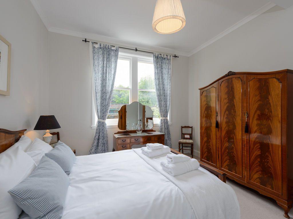 Cromwell Road Apartment