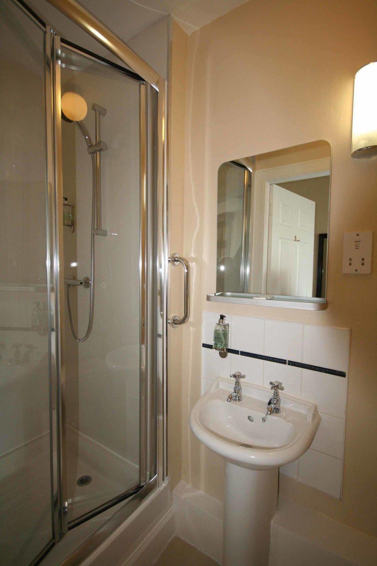 Guest house No12