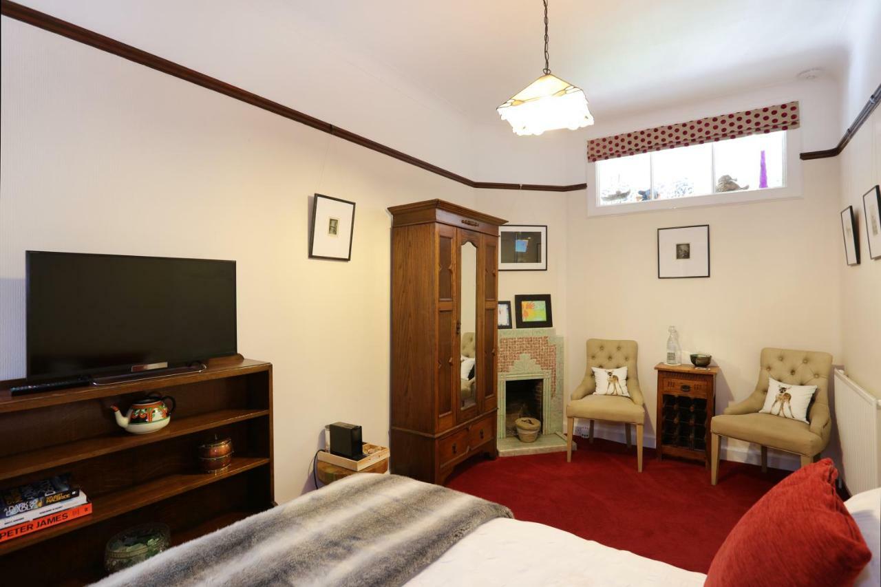 Meadowside Guest house