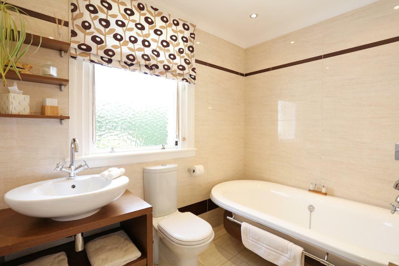 Meadowside Guest house *